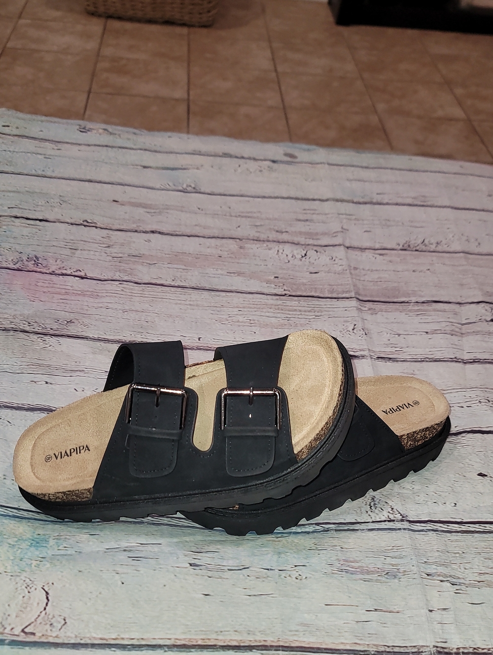 Black Sandles Soft Pillow Footing - Picture 2 of 6